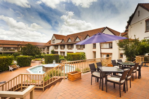 Mercure Canberra - Go Out 28