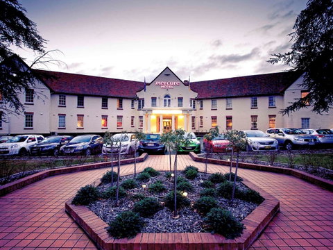 Mercure Canberra - Go Out 0