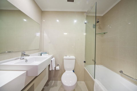 Mercure Canberra - Go Out 33