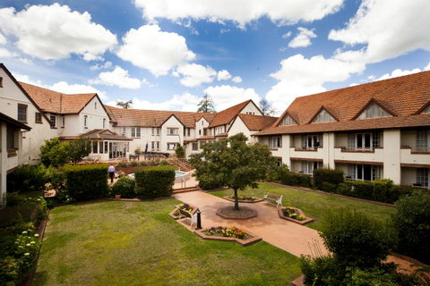 Mercure Canberra - Go Out 26