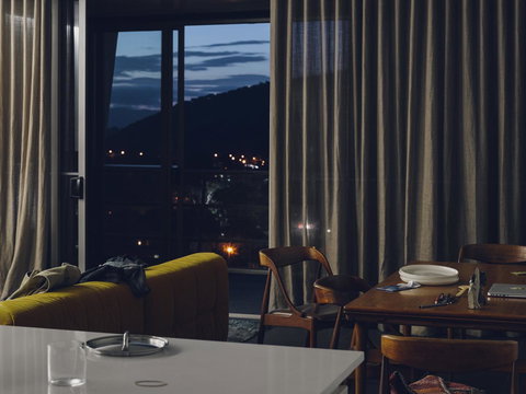 Nishi Apartments Eco Living By Ovolo - Pubs and Clubs 31