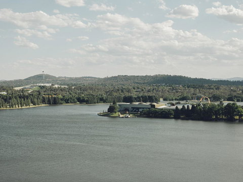 Nishi Apartments Eco Living By Ovolo - Pubs and Clubs 22