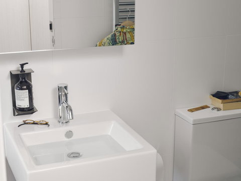 Nishi Apartments Eco Living By Ovolo - Pubs and Clubs 18