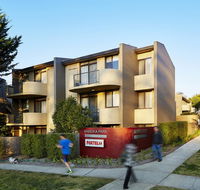Manuka Park Serviced Apartments - Go Out