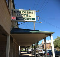 Soldiers Motel - Pubs and Clubs