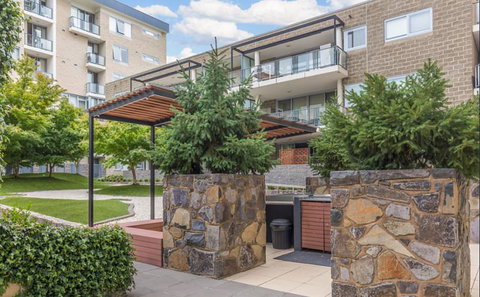 Spacious 1BR Stylish New Acton Apartment +Parking - Pubs and Clubs 1