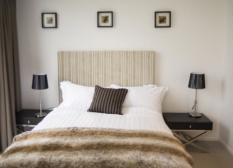 KUI - Manhattan Apartments - Go Out 9