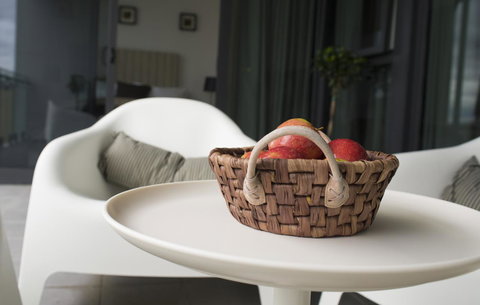 KUI - Manhattan Apartments - Go Out 11