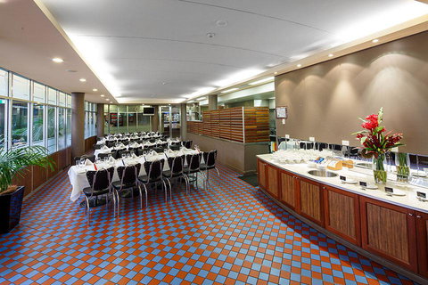 Quality Hotel Dickson - Go Out 8