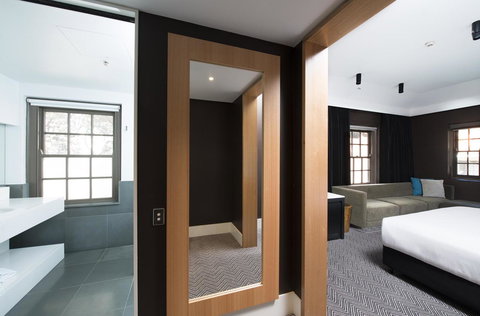 Peppers Gallery Hotel - Pubs and Clubs 44