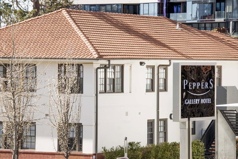 Peppers Gallery Hotel - Pubs and Clubs 8