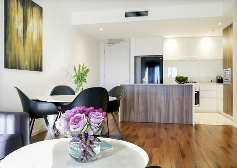 Kui Manhattan 2 - Pubs and Clubs 0