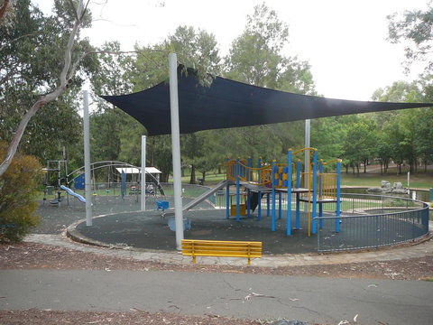 3BR Executive Apartment With Lake And Mountain Views - Pubs and Clubs 13