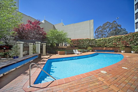 BreakFree Capital Tower Apartments - Go Out 4