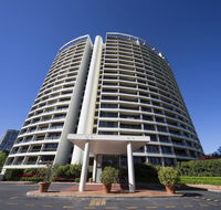BreakFree Capital Tower Apartments - Pubs and Clubs