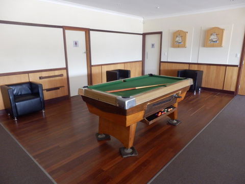 Mercure Kangaroo Island Lodge - Pubs and Clubs 44
