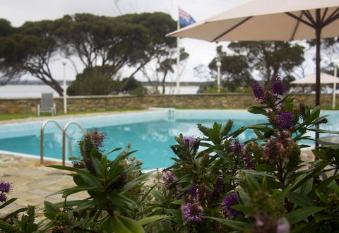 Mercure Kangaroo Island Lodge - Pubs and Clubs 31