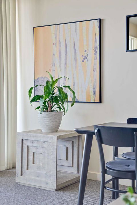Port Adelaide Executive Waterfront Apartment - Pubs and Clubs 14