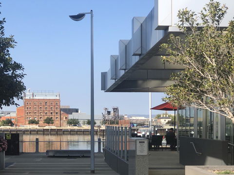 Port Adelaide Executive Waterfront Apartment - Pubs and Clubs 32