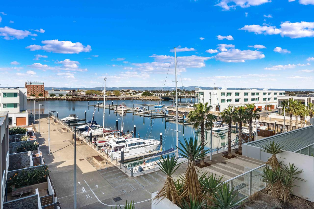 New Port SA Pubs and Clubs
