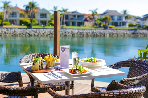 Marina Hotel - Pubs and Clubs 41