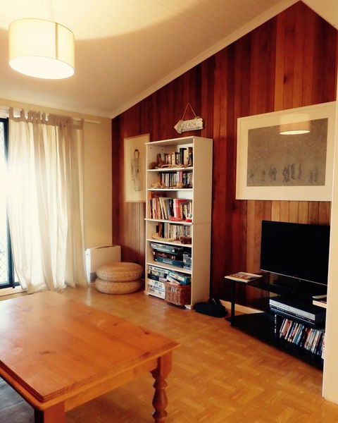 Driftwood On Dover - Pubs and Clubs 5