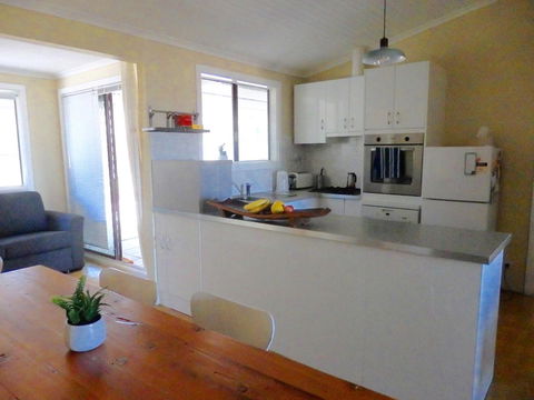 Driftwood On Dover - Pubs and Clubs 3