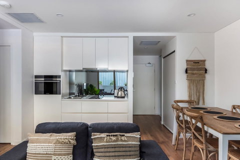 Bluewater Apartments - Pubs and Clubs 4