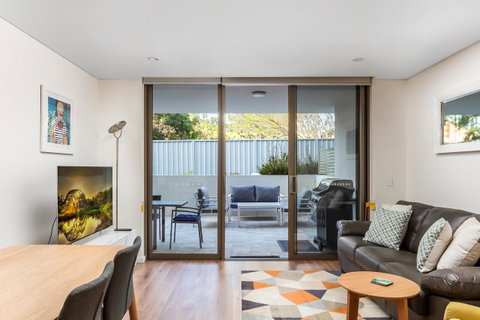 Bluewater Apartments - Pubs and Clubs 14