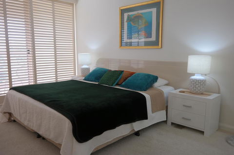Pacific Bay Resort - Go Out 18
