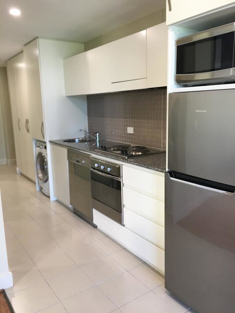 Beachside Luxury Apartments One & Two Bedroom In Beachfront Oaks Pier Building - Go Out 21