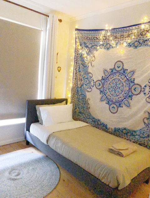 Beautiful Garden House - Pubs and Clubs 11