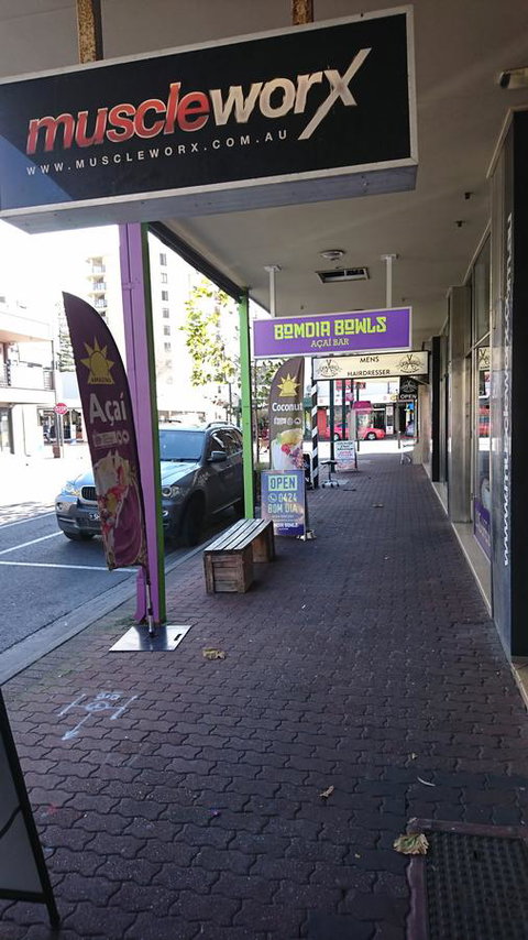 Hi 5 Glenelg Studio Apartment - Pubs and Clubs 22
