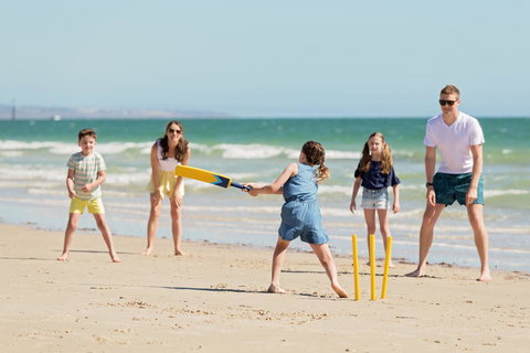 The Retreat West Beach Parks - Pubs and Clubs 4