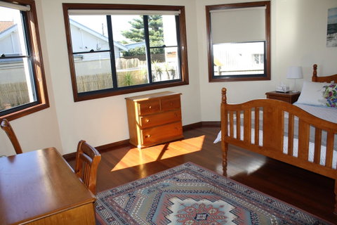 Serenity On Narrabeen Beach - 1Bdr Beachside Retreat - Go Out 3