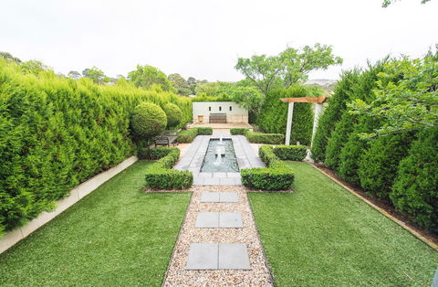 S T U D I O 22 Peaceful Retreat With Garden Views - Pubs and Clubs 0
