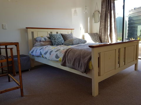 Sinclair Eco House - Pubs and Clubs 30