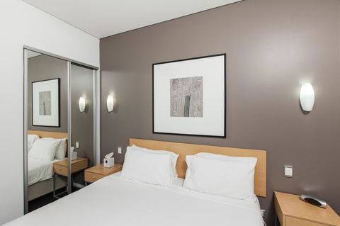 Majestic Oasis Apartments - Go Out 15