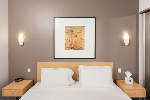 Majestic Oasis Apartments - Go Out 22