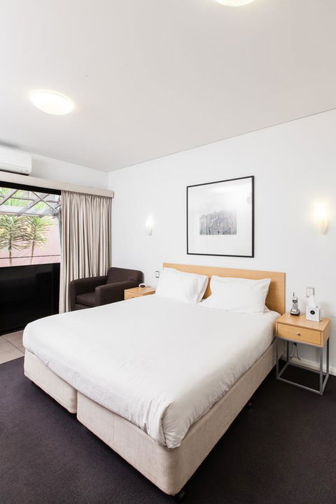 Majestic Oasis Apartments - Go Out 26