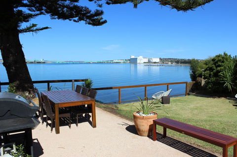 Bay 10 - Suites And Apartments - Go Out 17