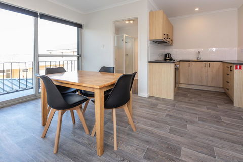 Bay 10 - Suites And Apartments - Go Out 10