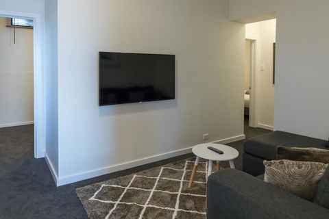 Bay 10 - Suites And Apartments - Go Out 9
