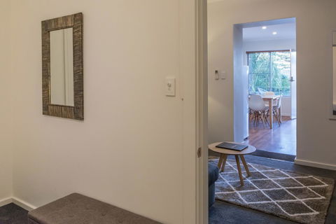 Bay 10 - Suites And Apartments - Go Out 23