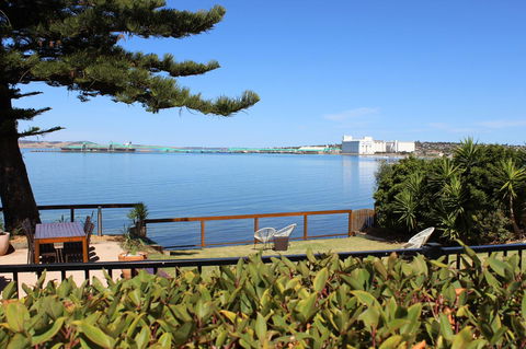 Bay 10 - Suites And Apartments - Go Out 25