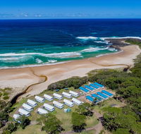 Racecourse Beach Tourist Park - Pubs and Clubs