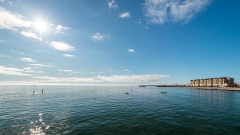 Luxury Beachside Accomodation - Pubs and Clubs 20