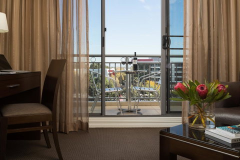 Rydges Norwest Sydney - Go Out 8