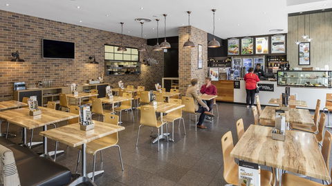 Oaks Adelaide Horizons Suites - Pubs and Clubs 20