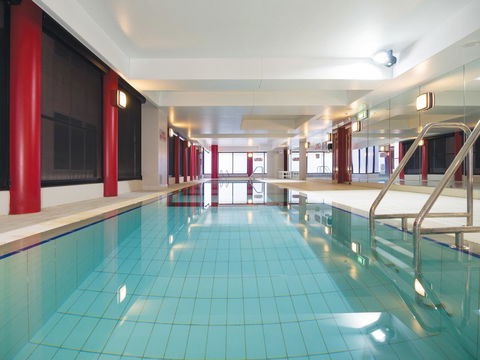 Oaks Adelaide Horizons Suites - Pubs and Clubs 16